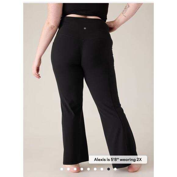 Athleta Salutation Stash High Rise Flare Pant Black Compression Waistband 1X - Picture 8 of 12